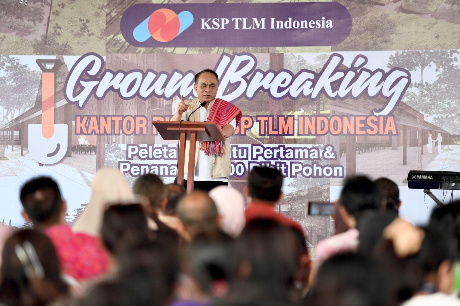 Menkop Lakukan Groundbreaking Pembangunan Kantor Pusat KSP TLM Indonesia di NTT