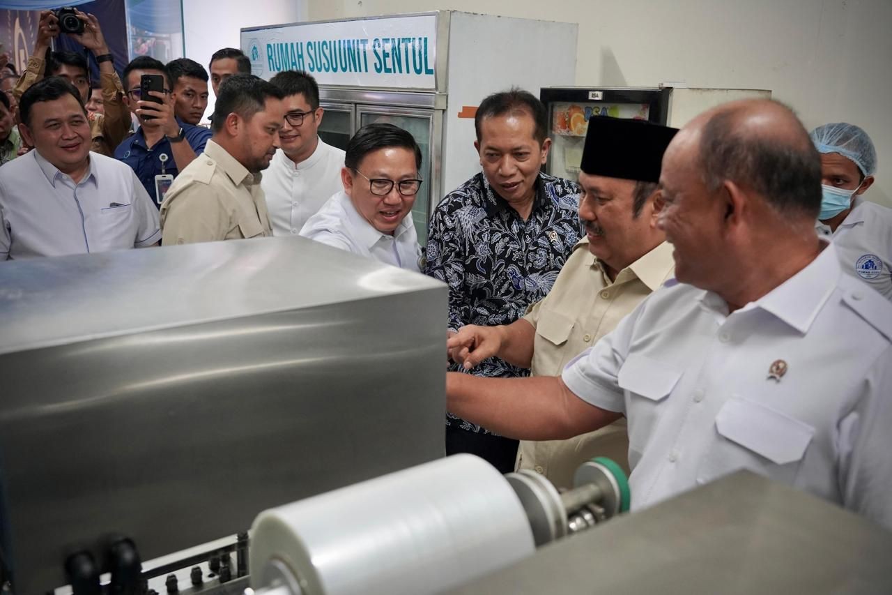 Sukseskan MGB, Wamenkop Dukung Koperasi Perbanyak Rumah Pengolahan Susu