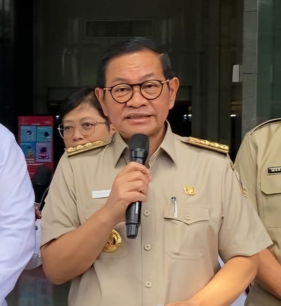 Pelamar PPSU Membludak di Balai Kota, Pramono: Pendaftaran Boleh di Kelurahan Bahkan Kecamatan