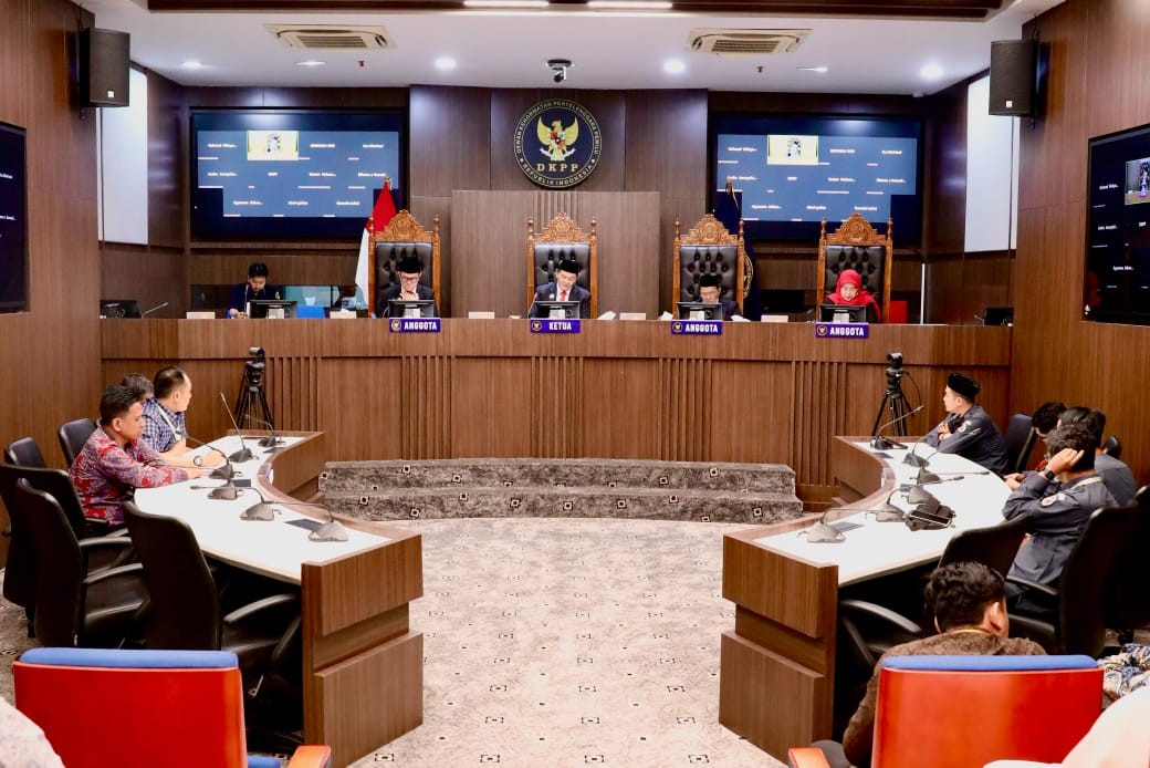 Dugaan Selingkuh, DKPP Berhentikan Ketua KPU Kabupaten Kaur