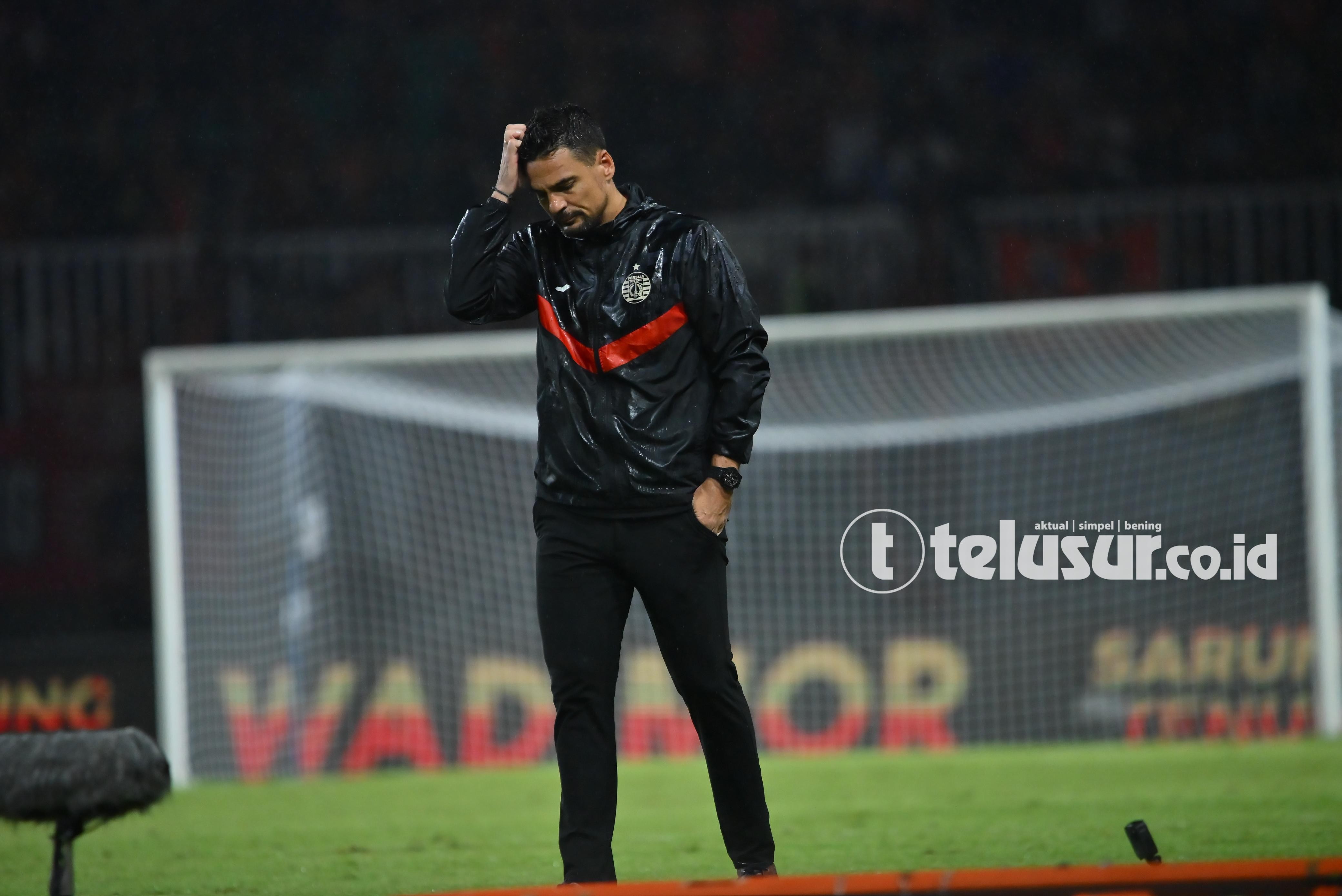 Persija Bakal Tentukan Masa Depan Pelatih Carlos Pena Pekan Ini