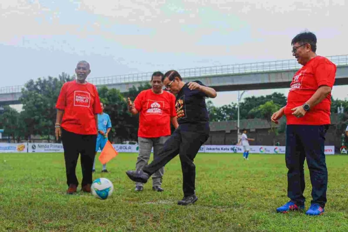 Pramono Dorong Jakarta Jadi Pusat Destinasi Wisata Sepak Bola Dunia