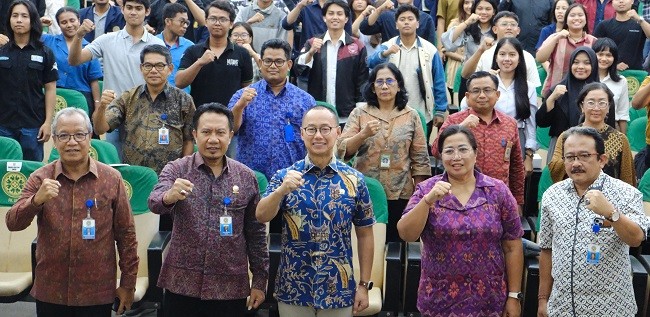 Diskusi Energi Terbarukan di Udayana, Eddy Soeparno Dorong Pariwisata Berkelanjutan di Bali
