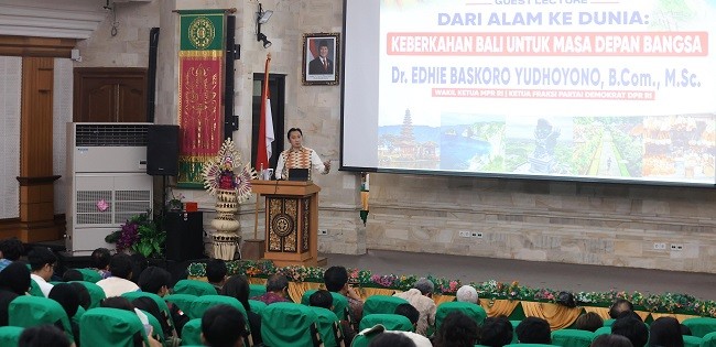 Soroti Keberkahan Bali di Kuliah Umum Universitas Udayana, Ibas: Bali Simbol Energi dan Inspirasi Bangsa
