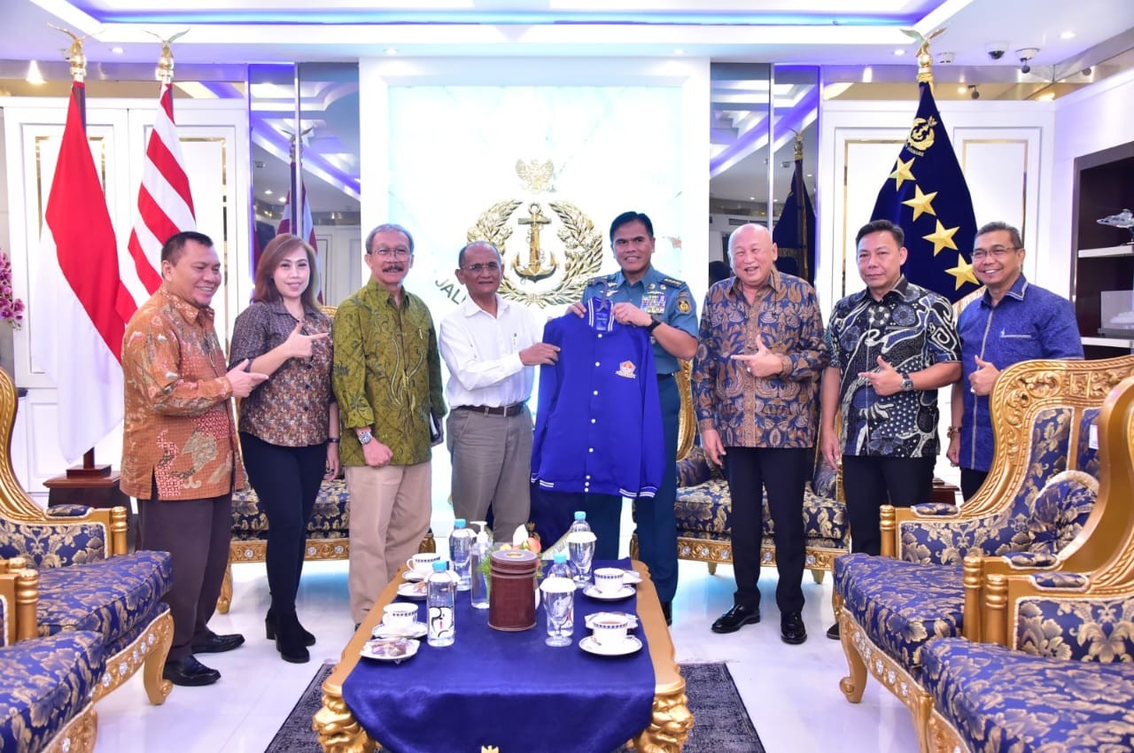 Manuver Politik, Kado Pilu Ultah ke-52 Himpunan Nelayan Seluruh Indonesia (HNSI)