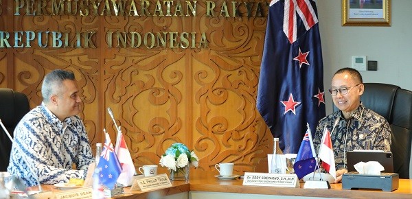 Eddy Soeparno Terima Kunjungan Dubes Selandia Baru, Perkuat Kolaborasi Pengembangan Geothermal