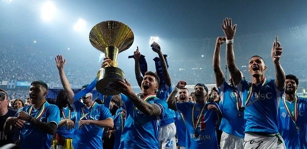 Sang Pelatih Napoli: Juara Bersama Napoli, Tantangan Tersulit dan Tergairah dalam Karier Saya