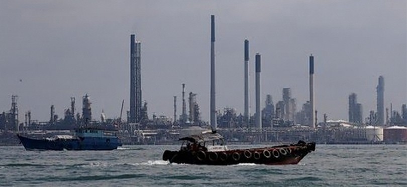 Pemerintah Sebaiknya Tinjau Ulang Setop Impor Minyak dari Singapura