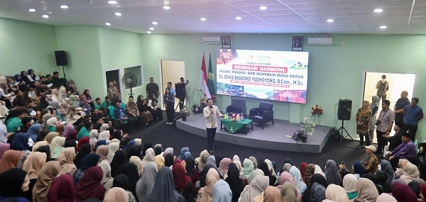 Ibas Ajak Mahasiswa UIN Ponorogo Jadi Generasi Harmoni yang Cakap, Moderat, dan Berakar pada Tradisi