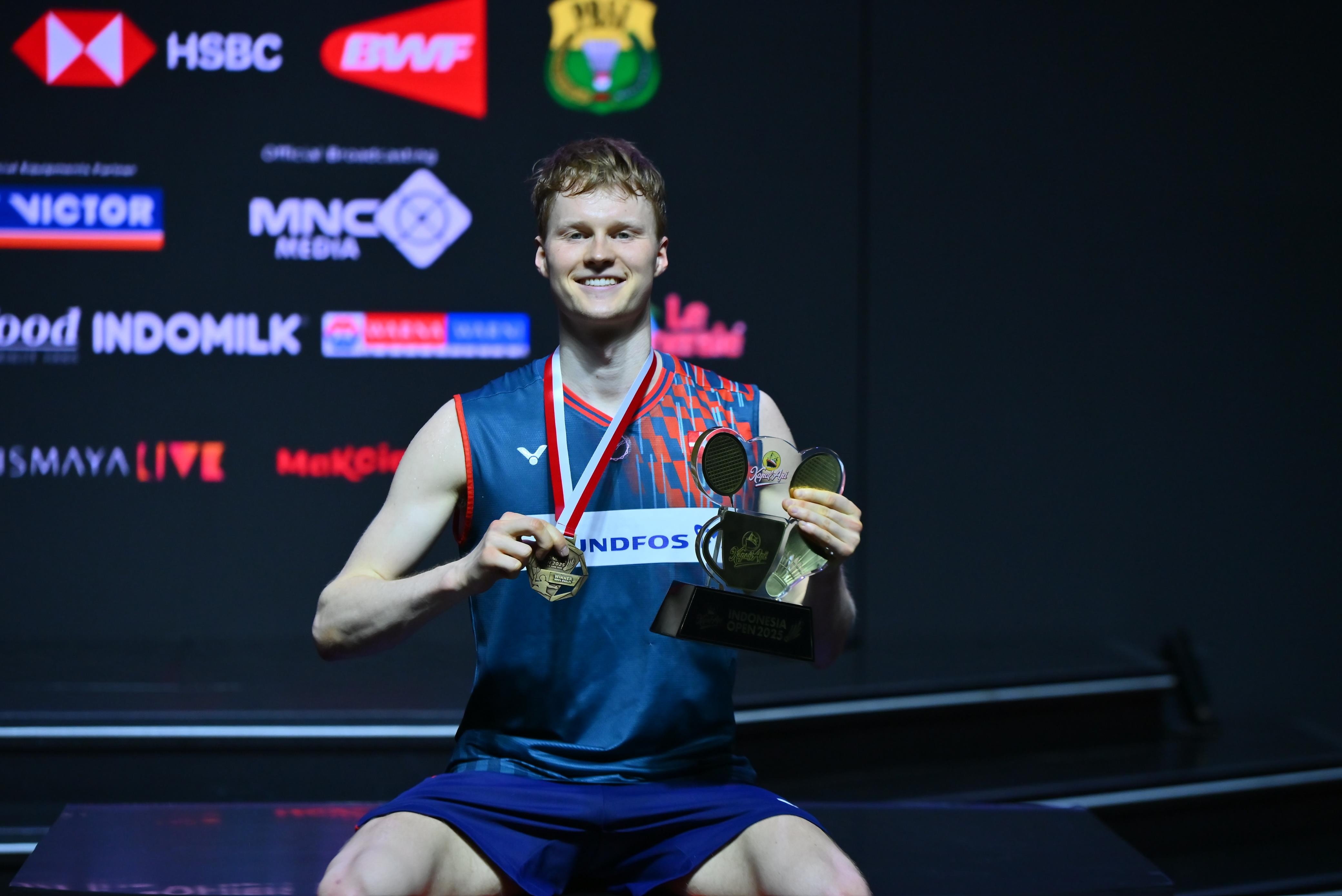 Antonsen Juara Indonesia Open 2025 Usai Duel Sengit Lawan CTC