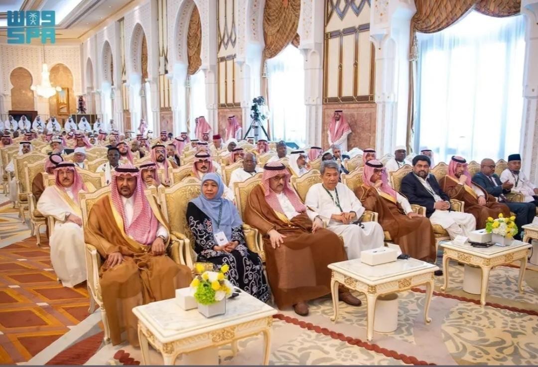 Penuhi Undangan Putra Mahkota Kerajaan Arab Saudi, Gubernur Khofifah Hadiri Pertemuan Tahunan Haji di Istana Mina  