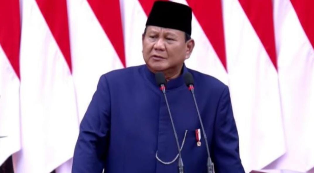 Arah Sistem Politik Indonesia 2025: Konsolidasi Demokrasi atau Awal Otoritarianisme