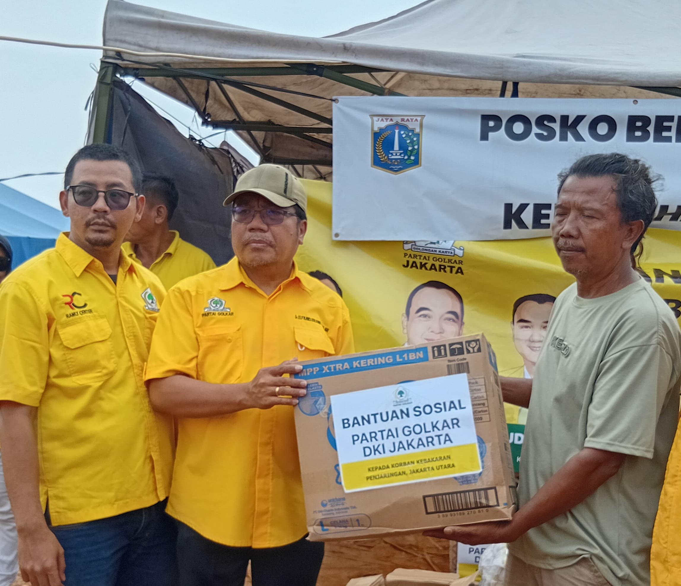 Golkar DKI Salurkan Logistik ke Korban  Kebakaran Kapuk Muara