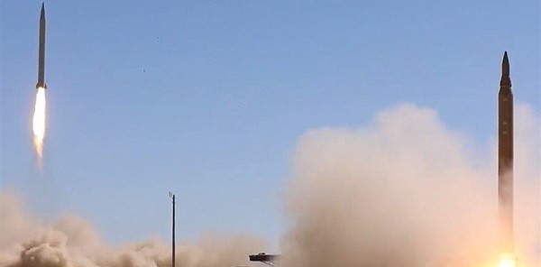 Langit Membara! Iran Luncurkan 50 Rudal Balistik ke Israel: Balas Dendam Dimulai