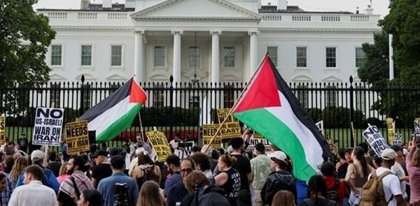 Gelombang Protes di AS Tolak Perang dengan Iran, 'Jangan Campur Tangan Dalam Urusan Iran'
