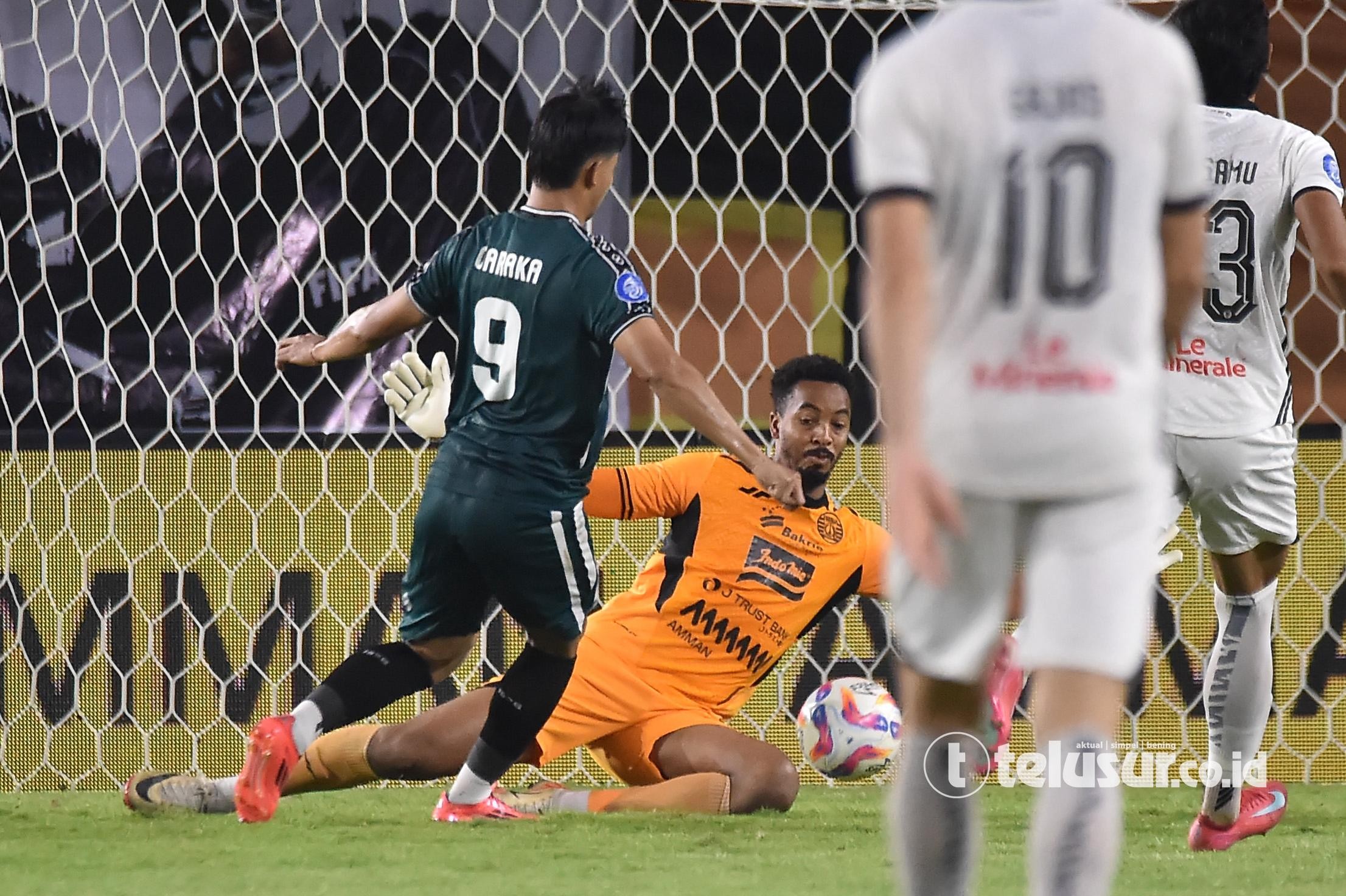 Kiper Carlos Eduardo Sepakat Perpanjang Kontrak dengan Persija