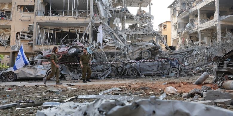 Usai Diserang AS, Iran Langsung Luncurkan Serangan Besar-besaran ke Israel
