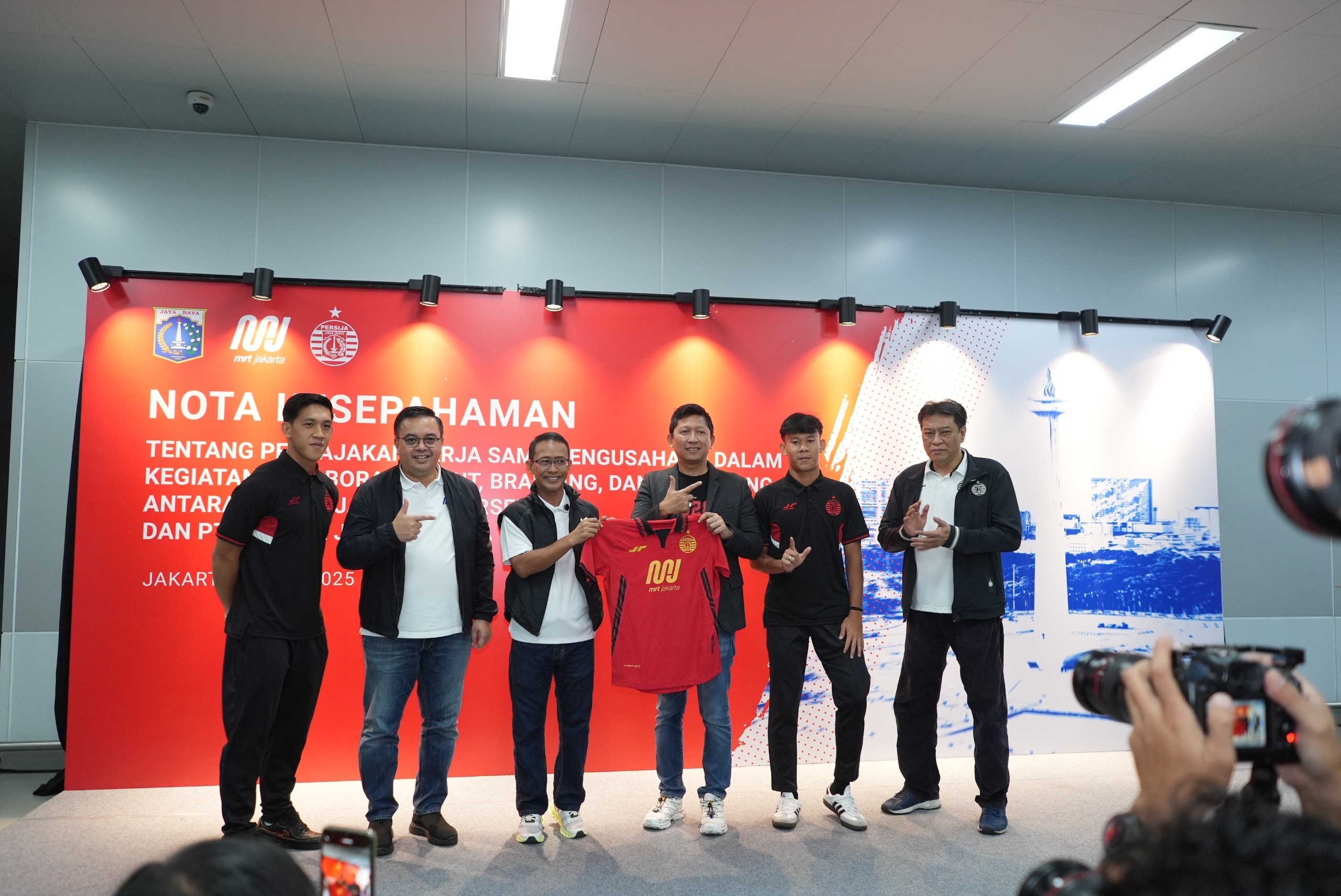 Persija Sepakat Berkolaborasi dengan MRT Jakarta