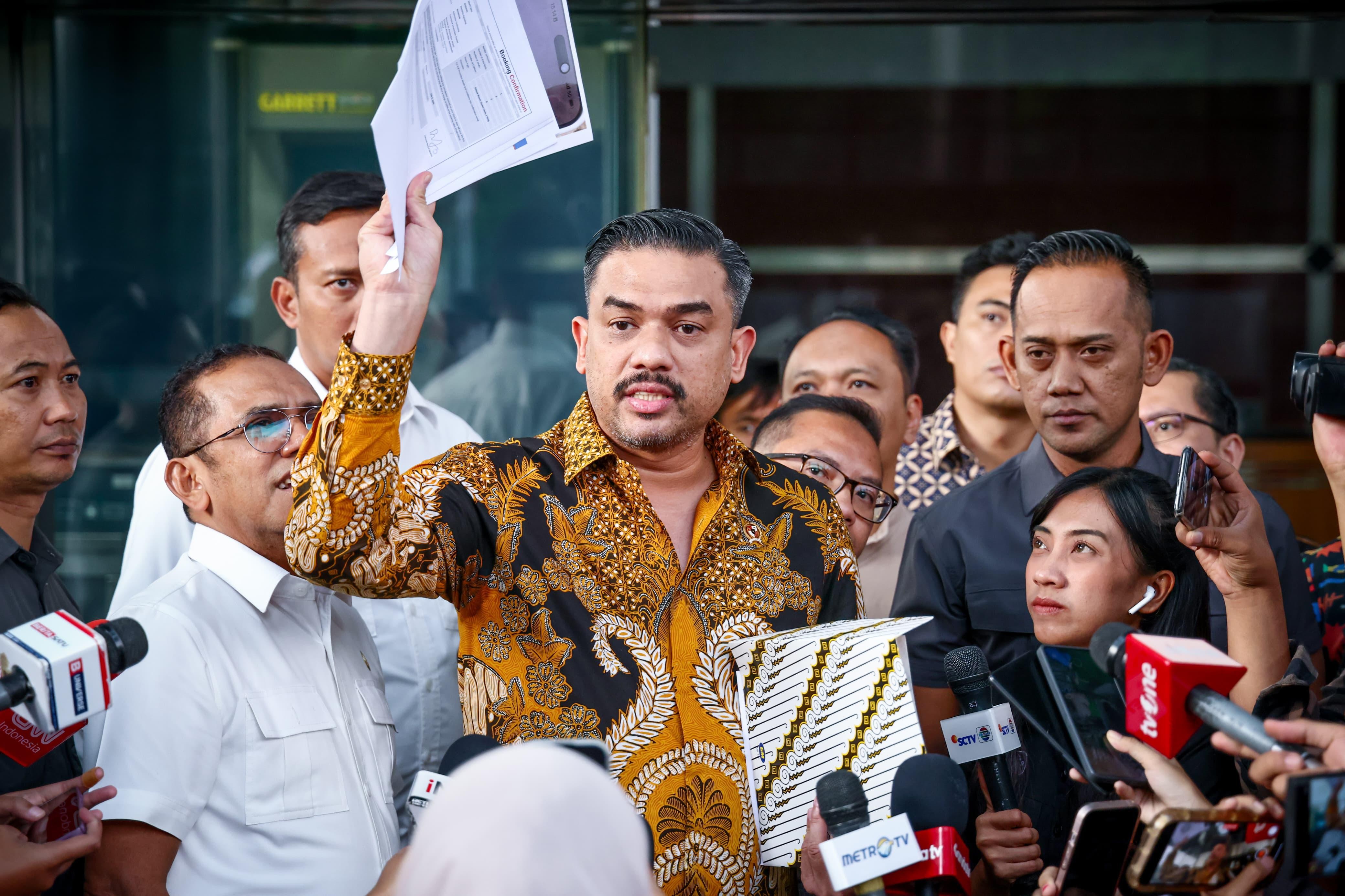 Maman Tegaskan Perjalanan Istrinya ke Luar Negeri Tak Gunakan Fasilitas Negara