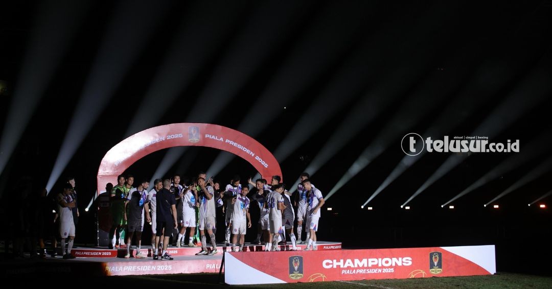FOTO: 10 Pemain Port FC Tumbangkan Oxford United Untuk Raih Gelar Juara Piala Presiden 2025