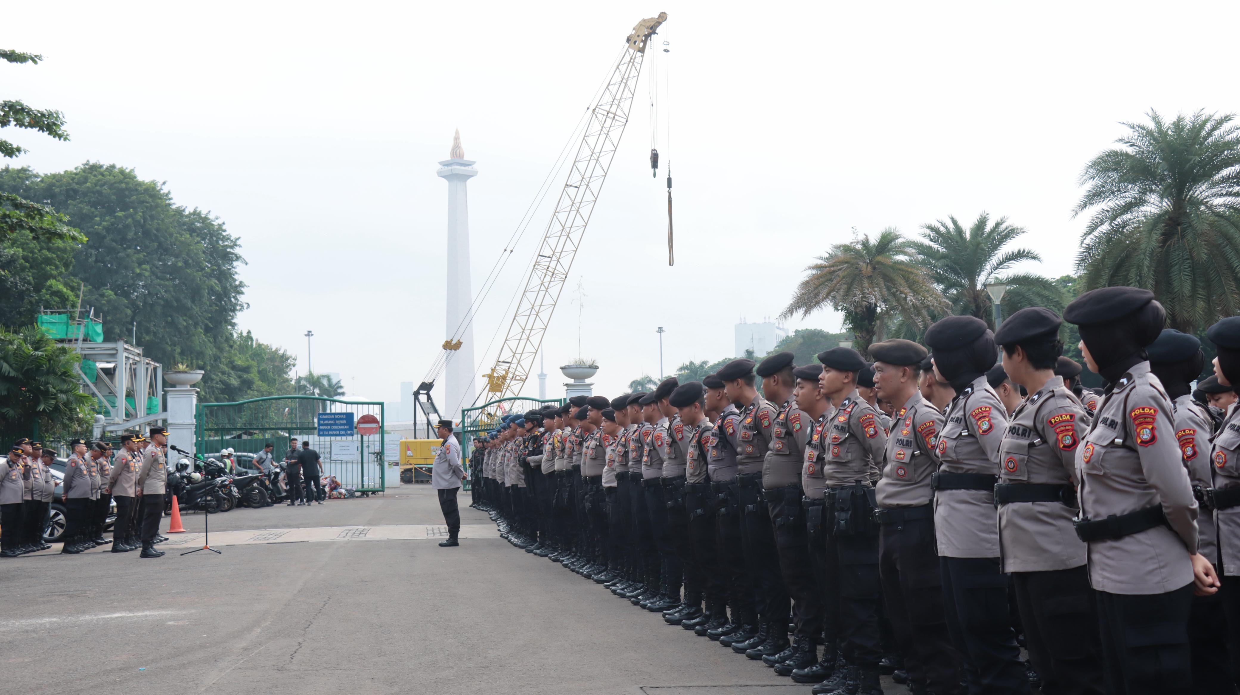 Aksi “177” Ojol di Silang Selatan Monas, 1.437 Personel Polri Diterjunkan 