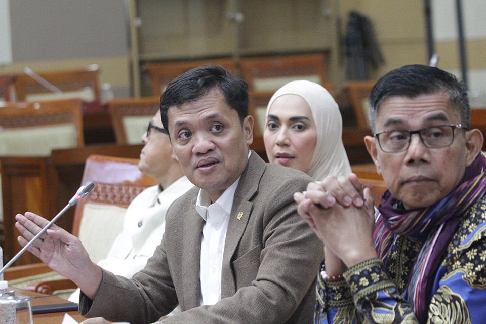 Komisi III DPR Tanggapi Gangguan Web Resmi DPR