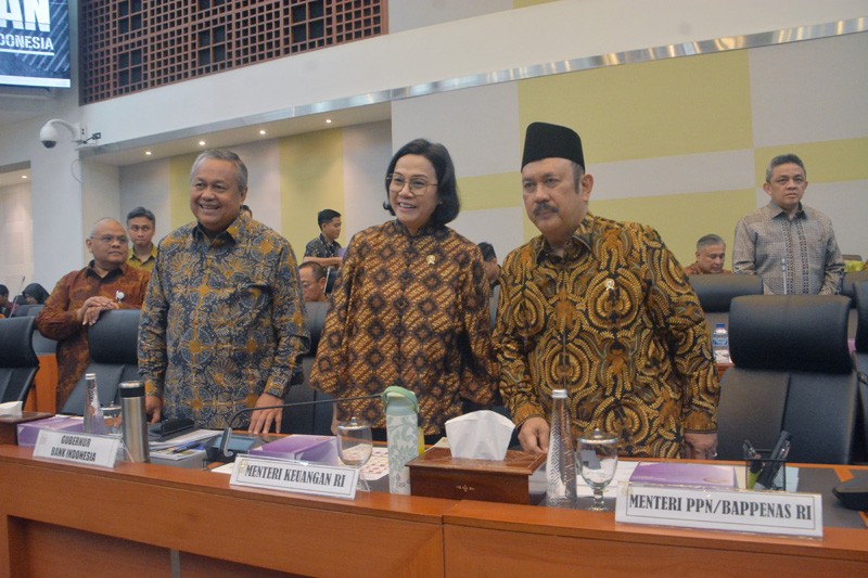 Menkeu,Gubernur BI dan Kepala Bappenas Raker Dengan Banggar DPR