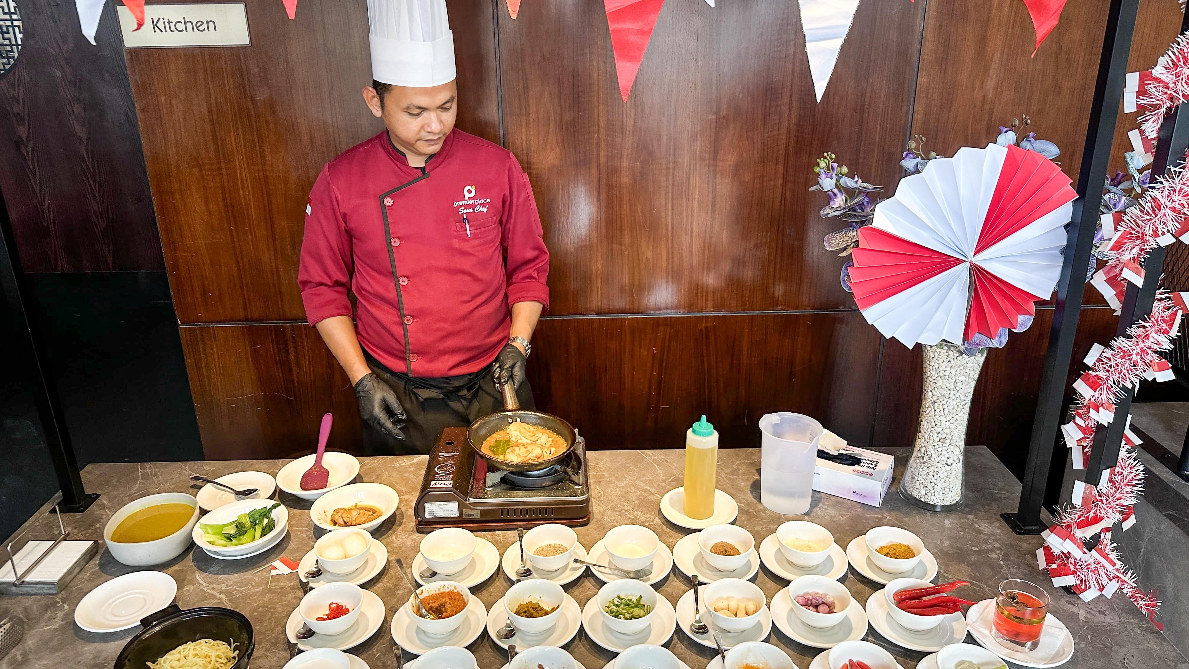 Rayakan HUT RI ke-80, Premier Place Hotel Padukan Ramen Jepang dengan Kuliner Nusantara