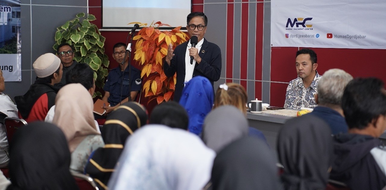 Mamat Rachmat Sosialisasikan Perda Jaminan Sosial Ketenagakerjaan di Cibaduyut Wetan