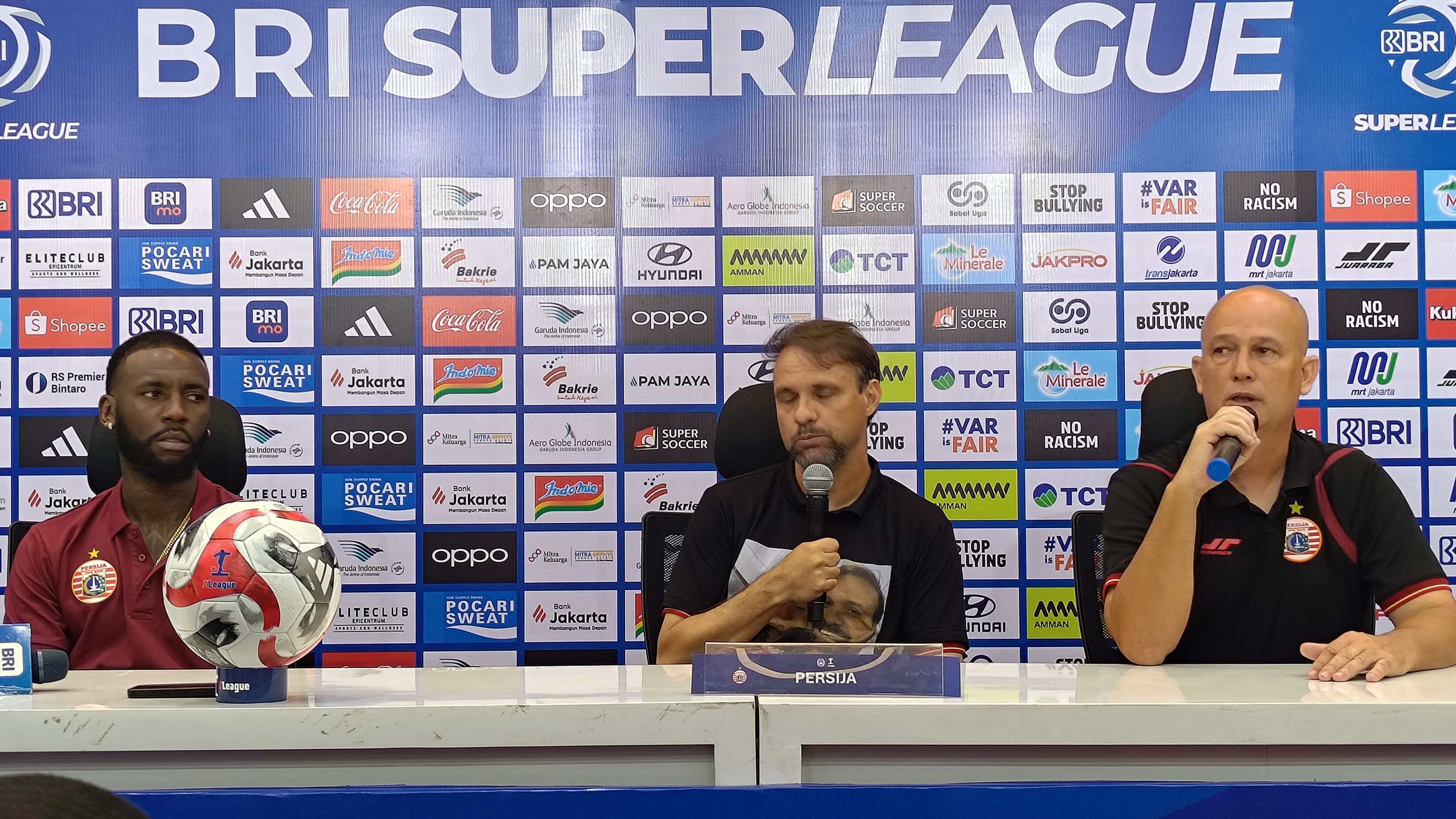 Persija Incar Satu Pemain Asing Lagi, Ini Respon Mauricio Souza Soal Choupo-Moting dan Falcao