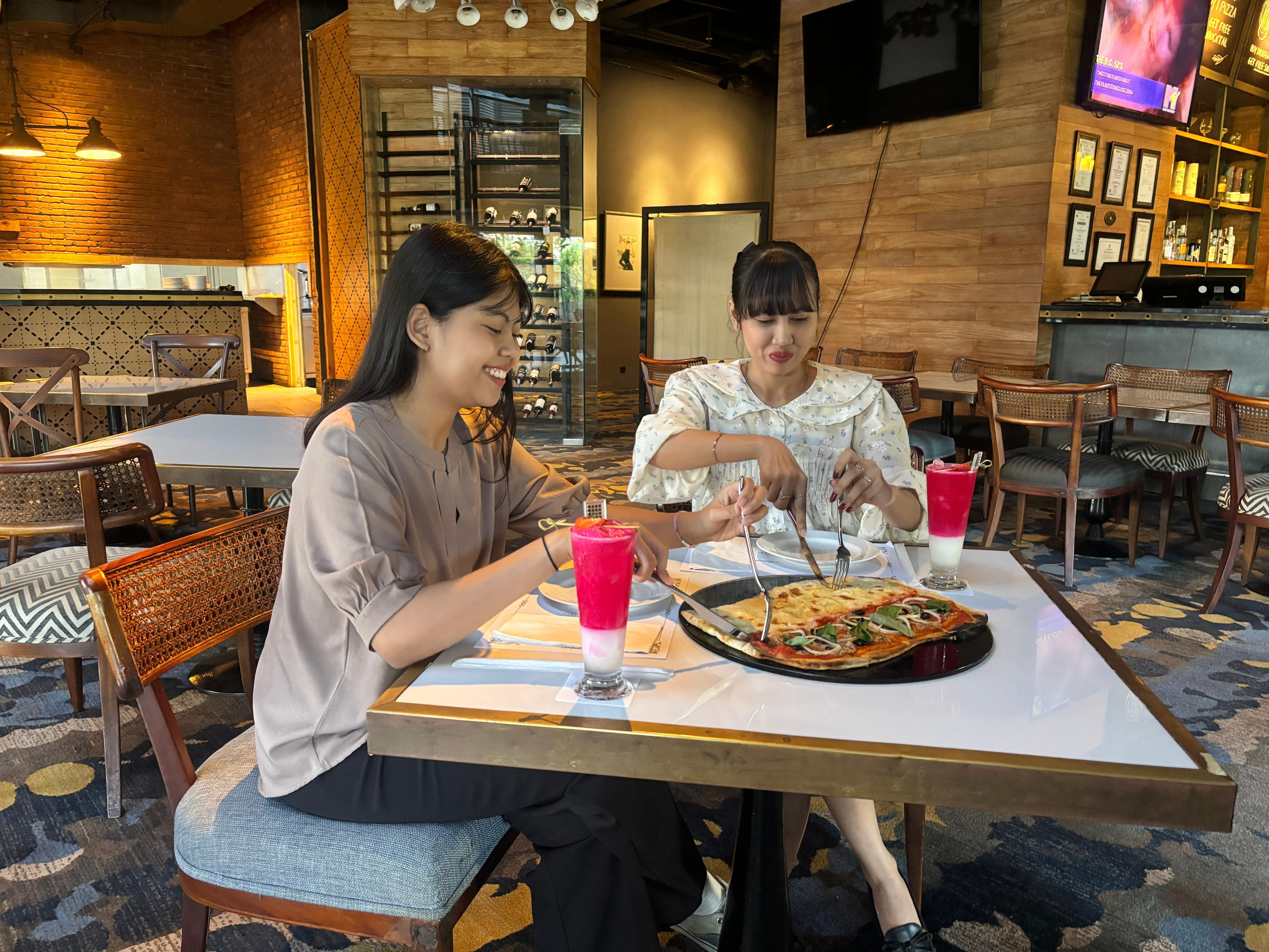 Java Paragon Hotel & Residences Surabaya Hotel Luncurkan Pizza Kemerdekaan Spesial HUT ke-80 RI