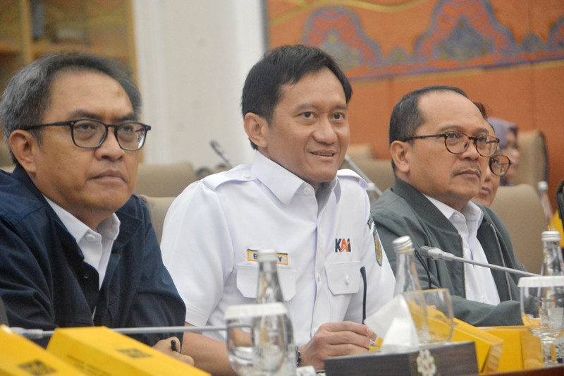 Komisi VI RDP Dengan Dirut KAI Baru