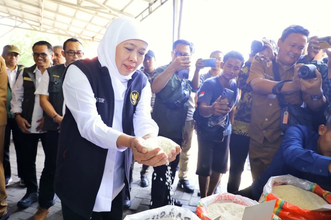 Respon Kenaikan Harga Beras, Gubernur Khofifah Instruksikan Percepatan Distribusi Beras SPHP