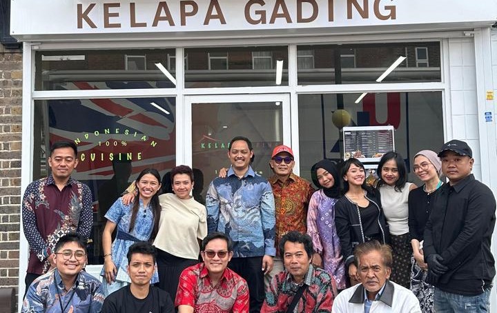 Restoran “Kelapa Gading” Buka di London, Kolaborasi Perusahaan Investasi dengan Mahasiswa Indonesia