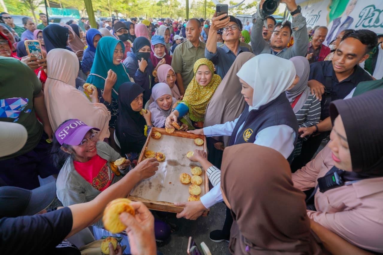 Gubernur Khofifah Gelar Pasar Murah di Gresik, Jaga Daya Beli dan Stabilitas Harga Pangan