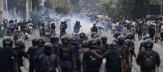 Nepal Bergejolak: 11 Tewas dalam Aksi Protes Besar Tolak Larangan Media Sosial
