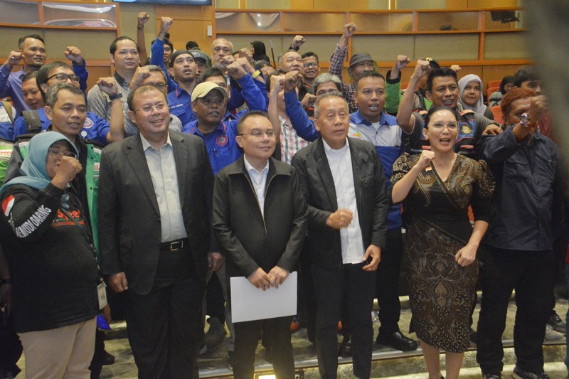 Pimpinan DPR Terima Audiensi Pekerja Transportasi Online