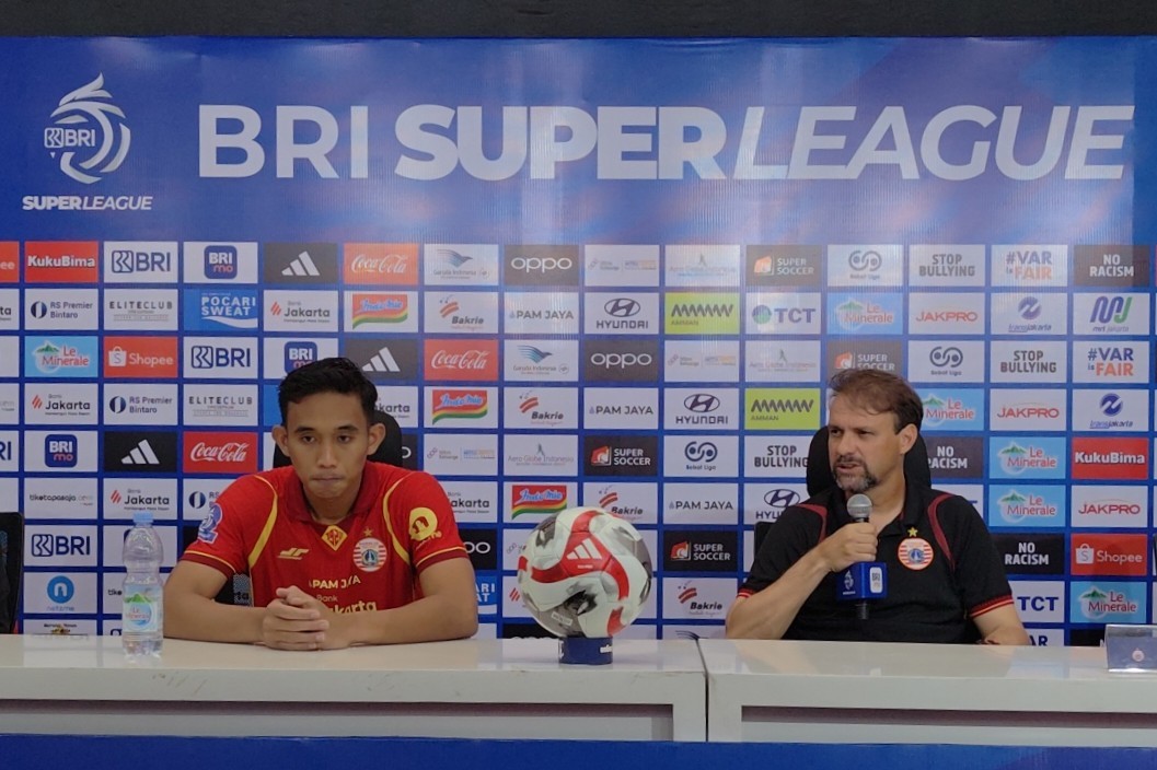 Rizky Ridho dan Mauricio Souza Kompak Kritik Buruknya Kualitas Rumput Lapangan JIS
