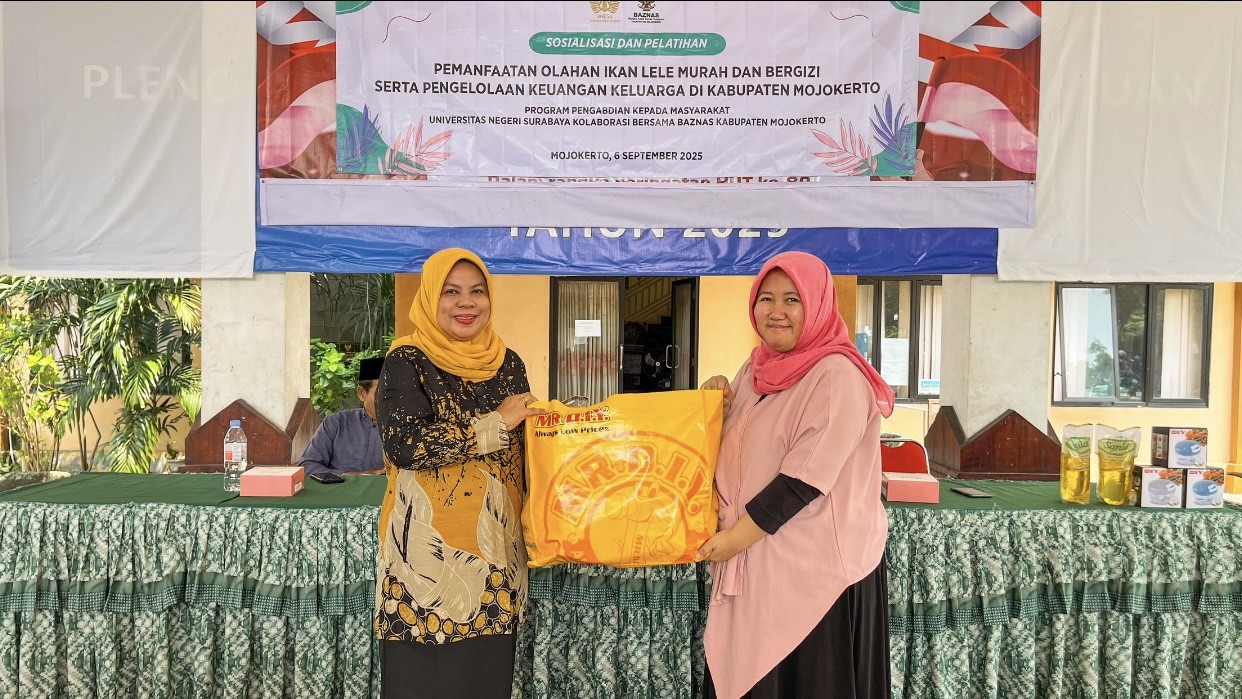 UNESA Sosialisasikan Penurunan Stunting lewat Pemanfaatan Olahan Ikan Lele di Mojokerto