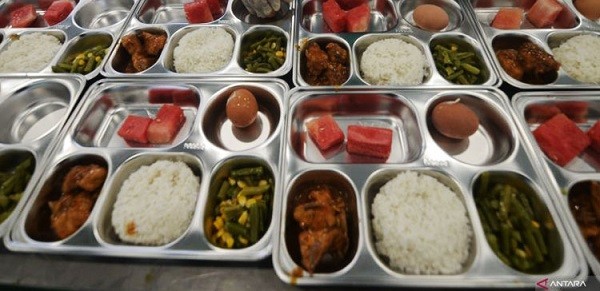 Program Makan Bergizi Gratis bermasalah, Puspolindo Minta Pemerintah jangan antikritik 