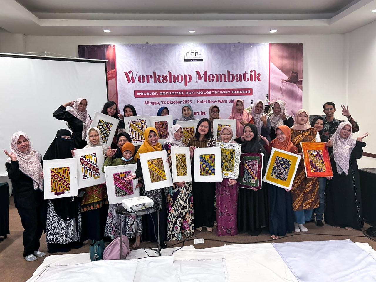Gelar CSR Hari Batik, Hotel Neo+ Waru Sidoarjo Angkat Semangat Inklusi dan Budaya