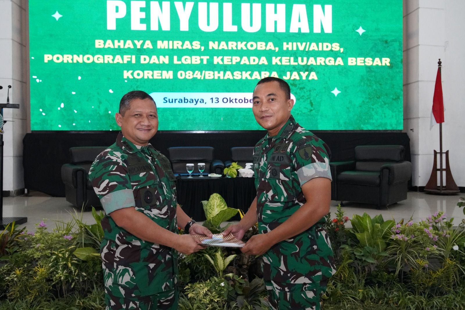 Penyuluhan Bahaya Miras, Narkoba, HIV/AIDS, dan LGBT untuk Keluarga Besar Korem 084/Bhaskara Jaya  