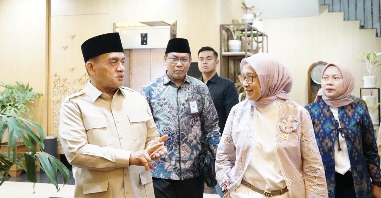 Temui Menpan, Wamenag Optimistis Hari Santri Ada Kado Izin Prakarsa Ditjen Pesantren