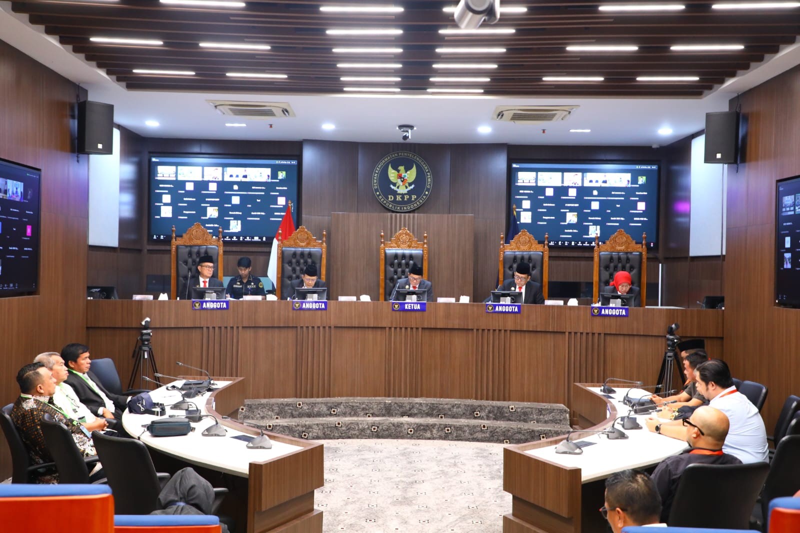 DKPP Jatuhkan Sanksi Pemberhentian Jabatan Kordiv ke Anggota Bawaslu Provinsi Kalteng