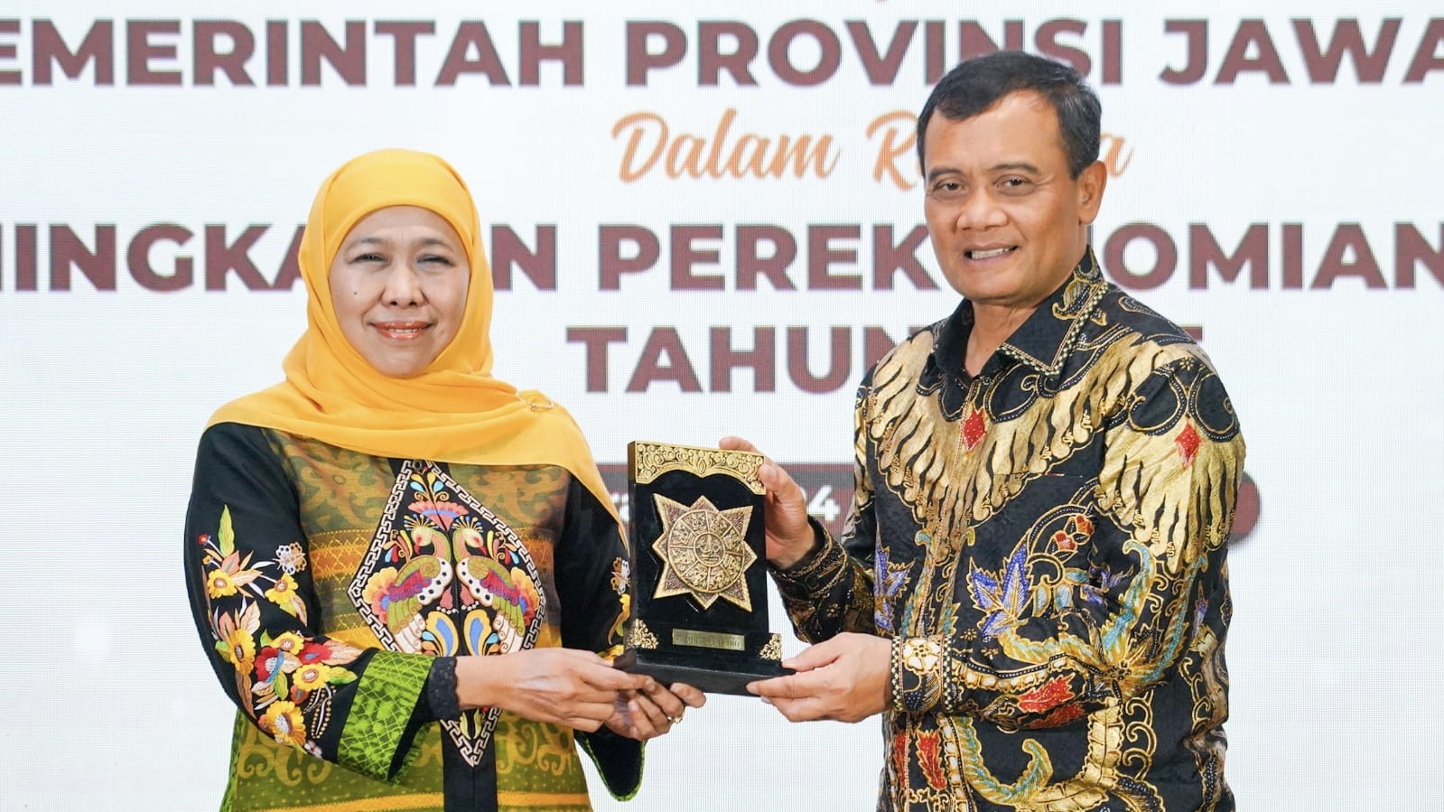 Pemprov Jatim & Jateng Teken 11 Kerja Sama, Khofifah: Dorong Pertumbuhan Ekonomi Daerah