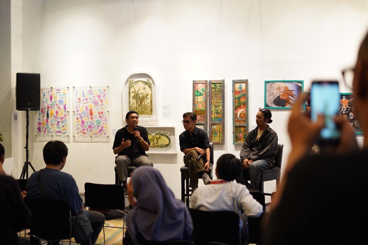 ARTOTEL TS Suites Surabaya Hadirkan Keragaman Seni Kontemporer Lewat Pameran “MADYA – The Unfixed Center”