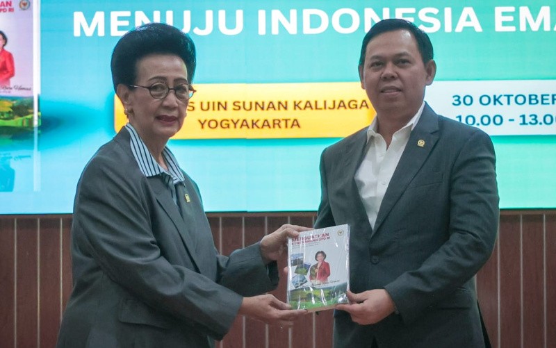 Ketua DPD RI: GKR Hemas Buktikan Pena Juga Bisa Jadi Alat Perjuangan Politik