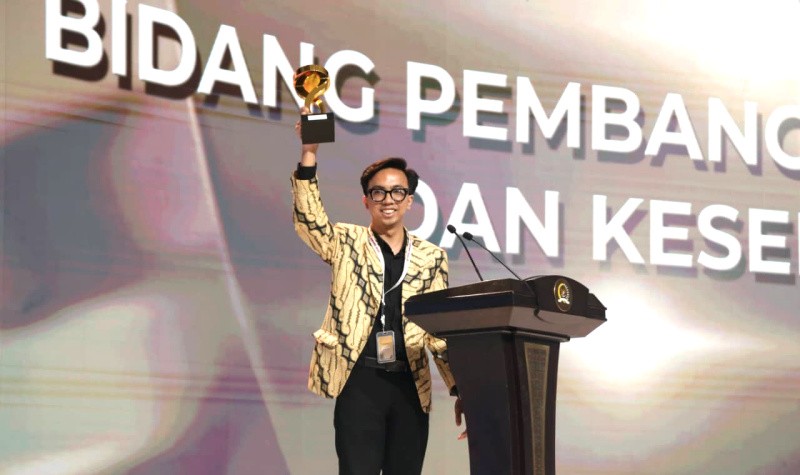 Pemuda Invovarif Aqsa Aufa Syauqi  Raih DPD Award 2025