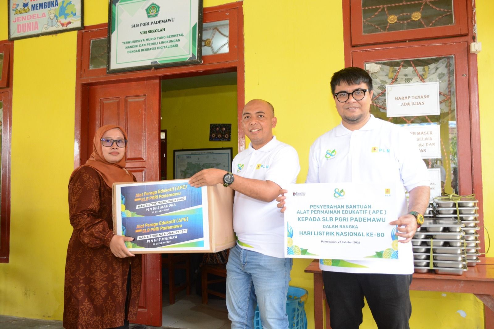 PLN Tebar Energi Kebaikan di Momentum Hari Listrik Nasional ke-80 Melalui Ragam Aksi Sosial di Jawa Timur