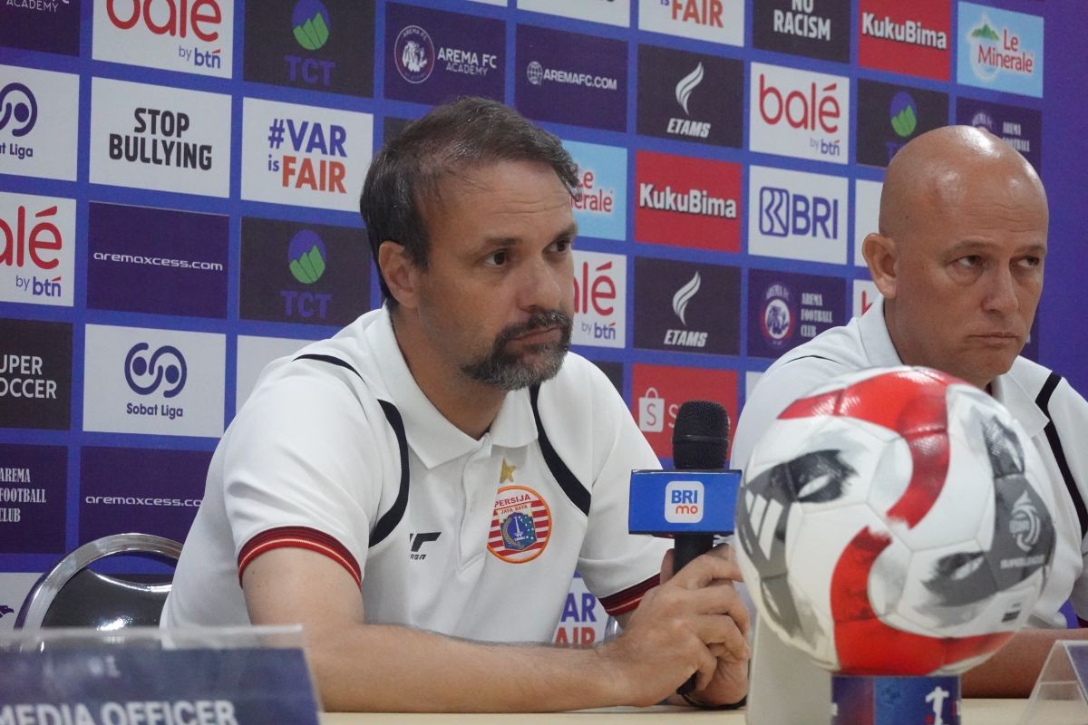 Mauricio Souza Tak Percaya Statistik, Fokus Bawa Persija Curi Tiga Poin atas Arema FC di Kanjuruhan